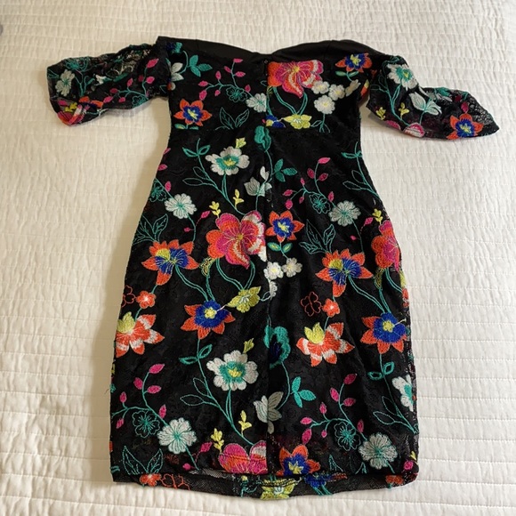 Lulus Dresses (5) - Picture 2 of 10